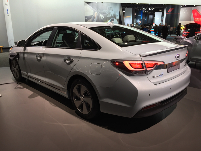 Hyundai Sonata Hybrid RearD